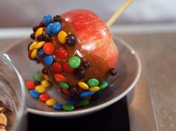 step6: 可在表面加上果仁碎或朱古力豆