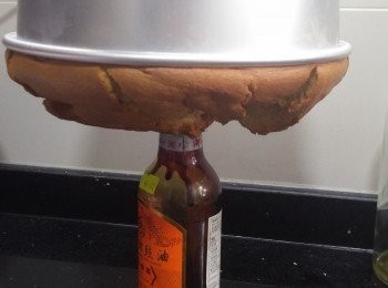 step6: 焗爐160C預熱，焗30分鐘
出爐倒扣待涼，脫模即成