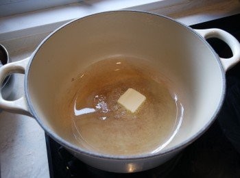 step3: 先下用橄欖油及牛油