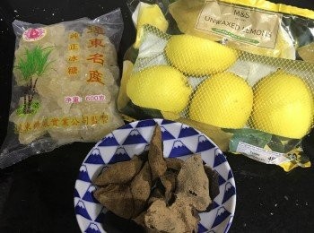 step1: 檸檬先用暖鹽水浸洗再風乾