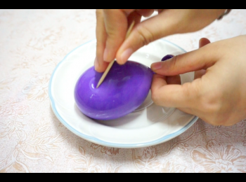 step10: 用竹籤刺破氣球，即可享用，enjoy~