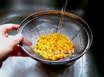 step4: 粟米粒用水沖洗及瀝乾