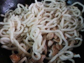 step11: 加入烏冬麵拌散