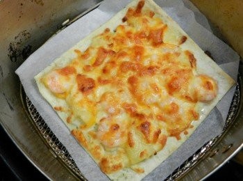 step5: 烤好的卡好吃披薩真的好香~