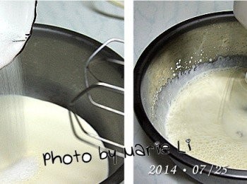 step2: 天氣熱時使用的鋼盆可以先放進冰箱裡冷藏一下
或在鋼盆底下加個更大的鋼盆填裝冰塊降溫
如此會讓鮮奶油打發的比較順利

將鮮奶油和細砂糖混在一起
電動打蛋器以中低速慢慢打發鮮奶油