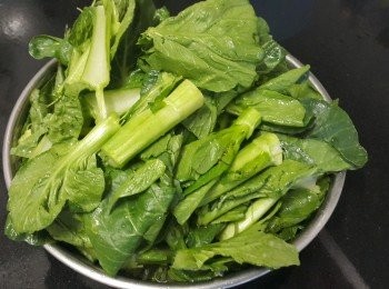 step1: 菜芯清洗後備用