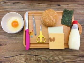 step1: 這個要用的材料及工具！
工具：
剪刀
刀
印公仔模具
工具夾