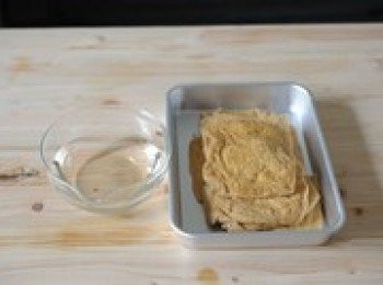 step12: 準備醋水。捏飯糰的時候用來濕手