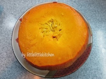 step1: 南瓜隔水蒸約 15 分鐘（ 視乎大細再加減時間 ）