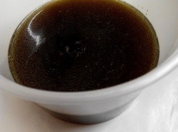 step3: P/S：多餘的蒸魚汁可以收藏和放在冰箱，此汁可點白砍雞等
