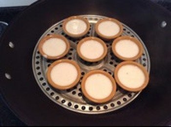 step5: 鍋裡燒開水，把缽仔糕放進去蒸15分鐘，取出冷卻後即可