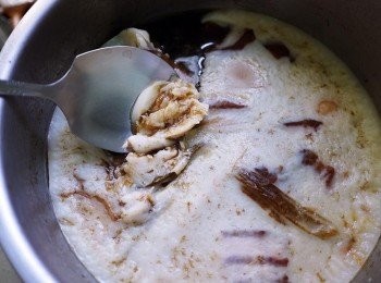 step11: 怕油膩的，可以冷卻後，放入冰箱將油脂撈出來