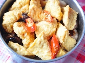 step3: 最後在放上油豆腐與辣椒段