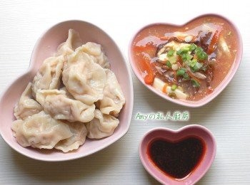 step8: 吃水餃時就是喜歡喝上一碗酸辣湯。真是大大滿足^^