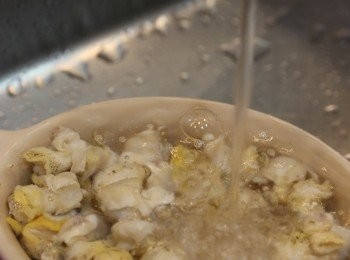 step2: 再次洗淨 (去腸去內臟)