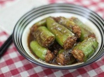 step7: 等到水差不多煮幹，變得黏糊，就可以起鍋了。辣椒釀豬肉食譜完成。