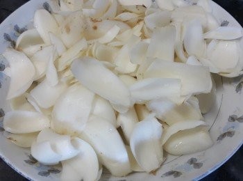 step4: 鮮百合清洗後隔乾水份