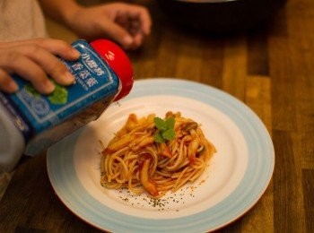 step8: 裝盤後就是一盤清爽消暑的義式涼麵囉