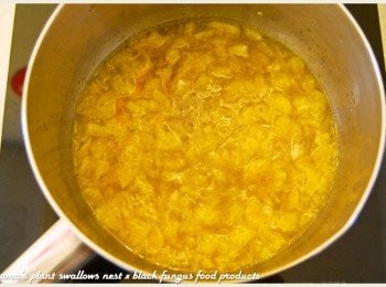 step4: 當湯汁呈現微稠狀時，即可熄火，並拌入少許鹽巴調味。