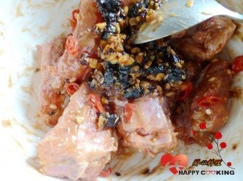 step4: 和炒香的蒜蓉豆豉