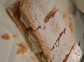 step5: 撒上焗糖份即成。