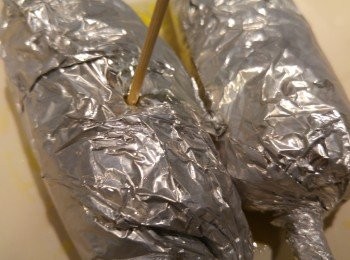 step6: 用竹簽或牙簽拮一下,如無血水滲出代表巳熟透。