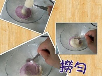 step1: 先將魚膠粉同啫喱粉攪勻....再將滾水倒落攪溶。。。之後倒埋棉花糖落去。。。用微波爐叮一分鍾。。。