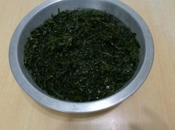 step1: 洗淨乾海帶絲。