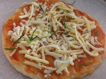 step3: 再鋪上芝士和香草焗5分鐘。