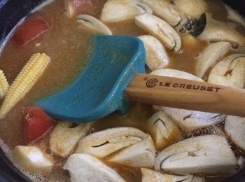 step11: 再加入其他配料 (草菇、茄子、粟米仔) 煮起軟身