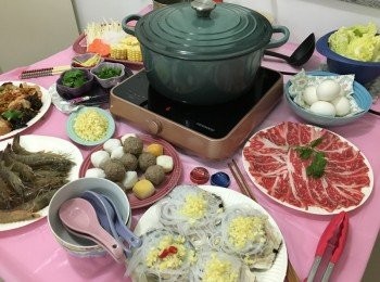 step4: LC 26鍋子 水約8-10碗 半碗米 
(想提升味道 我加了瑤柱3粒)