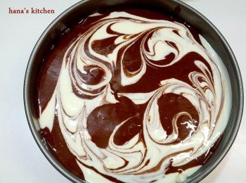 step10: 最後再將倒入的乳酪糊放入冷藏庫一晚到完全固定為止.