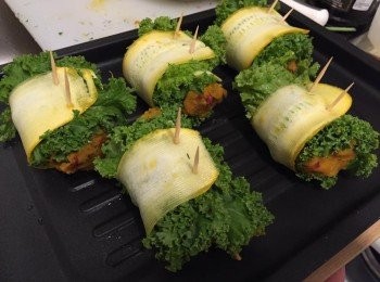 step4: 烤箱先預熱180度，放入烤盤，烤約20分鐘，