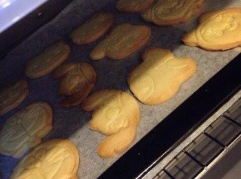 step5: 放入預熱好的焗爐焗20-25分鐘，每個焗爐都有溫差問題，所焗的時間要自己加以調整。