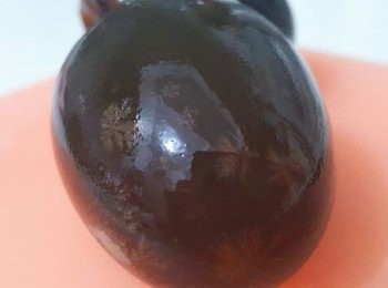 step1: 把皮蛋一開四