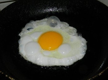 step7: 煎個荷包蛋