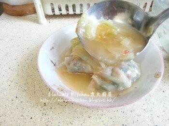 step14: 取出放在另一碟上 , 加入適量的雜菜湯