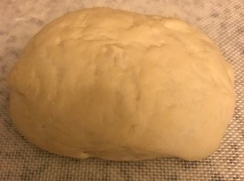 step1: 先準備好一份已發酵90分鐘的麵粉