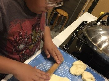 step3: 將每個用棒壓排氣。