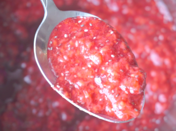 step5: 將<span class="group_1">食材</span>攪拌均勻，可試一試味以及質感。