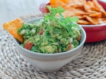 step4: 再配墨西哥玉米餅tortilla chips享用