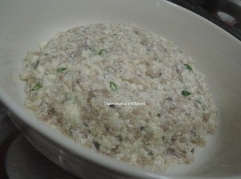 step2: 立即用大火蒸8分鐘至熟透,  淋上甜豉油, 灑上蔥花 (如喜歡可贊小許熟油, 如怕肥膩, 可免油)