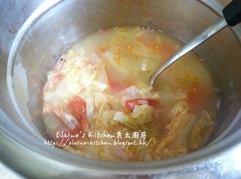 step11: 再轉慢火煲45分鐘 , 加少許鹽調味就可