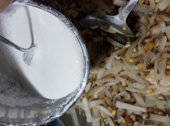 step10: 熄火,倒入粉漿拌勻所有材料