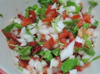 step6: 加入<span class="group_2">調味料</span>後拌勻