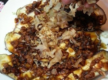 step8: 再灑上適量的鰹魚片即可