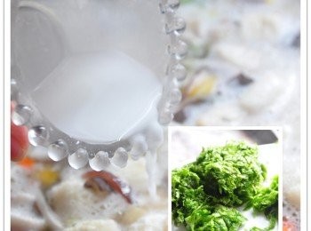 step4: 待滾煮後再加入玉米粉水勾芡汁，再放入新鮮海苔拌勻