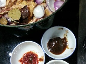 step5: 落所有調味料炒勻