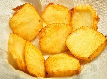 step5: 先置一旁稍微瀝油