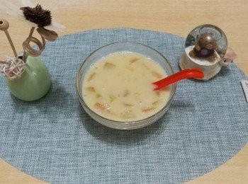 step7: 把南瓜粒倒進南瓜糖水中，便可食用。